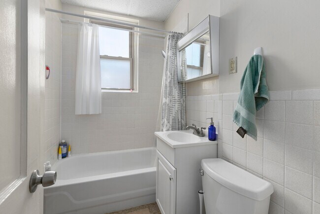 7 Woodbridge St in Cambridge, MA - Building Photo - Building Photo
