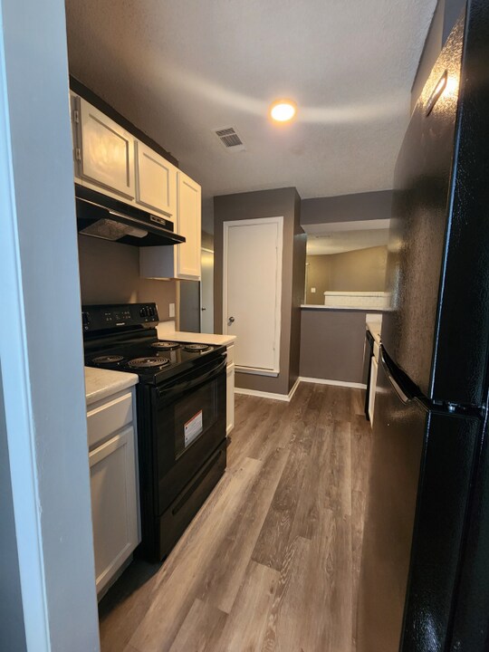 139 S Las Vegas Trail in White Settlement, TX - Building Photo