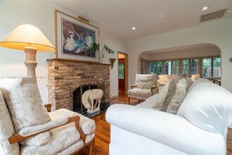 3670 Avocado Ave in Miami, FL - Foto de edificio - Building Photo