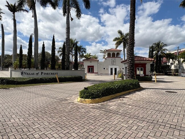 8600 SW 67th Ave in Miami, FL - Building Photo - Building Photo