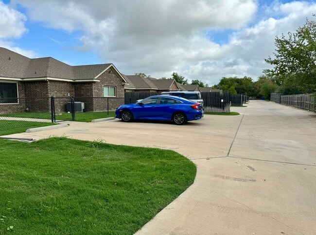 200 Church Ave in Waco, TX - Building Photo - Building Photo