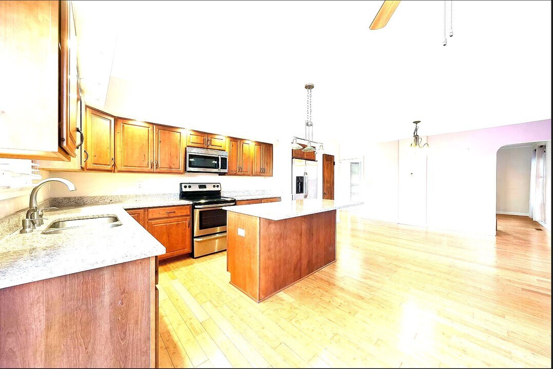 1420 Meadow Rd in Columbus, OH - Building Photo