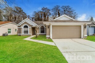 2143 Opal Dr, Unit 28B in Orlando, FL - Building Photo