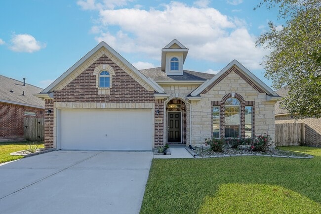 30119 Saw Oaks Dr in Magnolia, TX - Building Photo - Building Photo