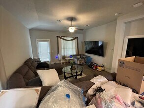 8412 Cottage Rose Dr in Austin, TX - Building Photo - Building Photo