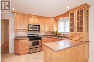 28 Oak Dr in Niagara-On-The-Lake, ON - Building Photo - Building Photo