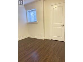 3787 Elmwood St in Burnaby, BC - Building Photo - Building Photo