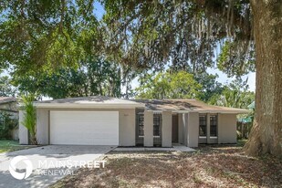 3651 Coppertree Cir in Brandon, FL - Building Photo