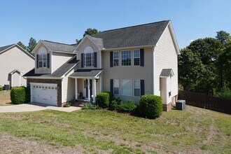 42 Sonora Dr in Lillington, NC - Building Photo - Building Photo