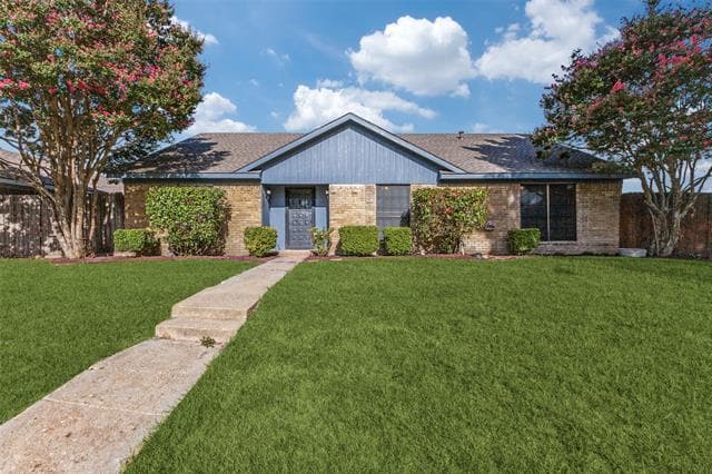 property at 6309 Acapulco Dr