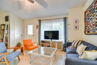 7100 6th Ave N in St. Petersburg, FL - Building Photo - Building Photo