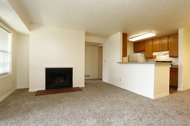 Westover Gardens Apartments in Denver, CO - Building Photo - Building Photo