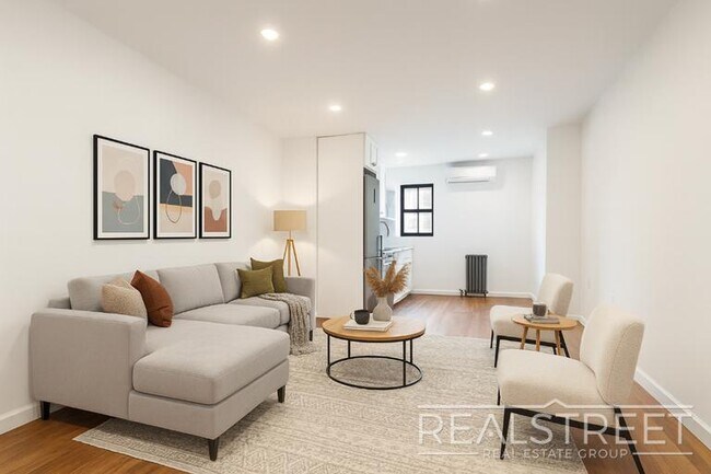 Brand New 2 Bed with Private Yard Bed Stuy in Brooklyn, NY - Foto de edificio - Building Photo