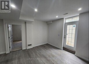 456 Twin Leaf St in Waterloo, ON - Building Photo - Building Photo