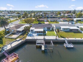 12734 2nd Isle in Hudson, FL - Building Photo