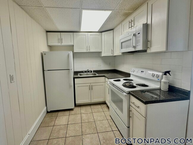 439 Cambridge St, Unit 22