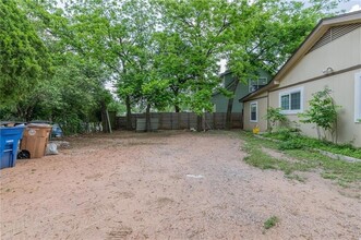 1606 Walnut Ave in Austin, TX - Building Photo - Building Photo