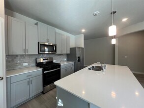 2611 Colorado Crk Dr in Crosby, TX - Building Photo - Building Photo