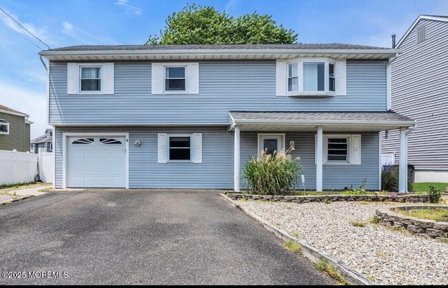 property at 4 Harbor View Ln