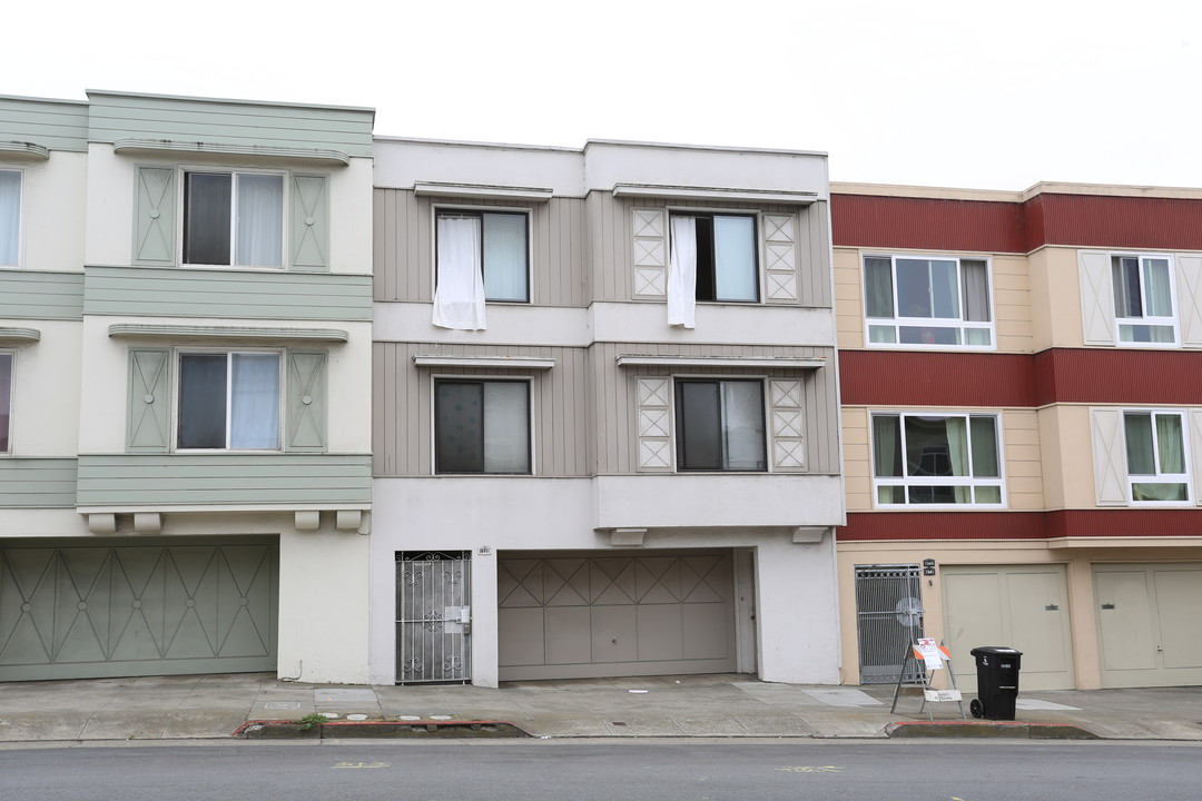 1535 Irving St in San Francisco, CA - Building Photo