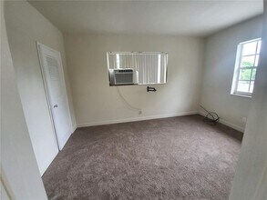 318 SW 15th St in Dania Beach, FL - Building Photo - Building Photo