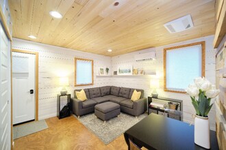 2101 Tarrywood Dr in Greensboro, NC - Foto de edificio - Building Photo