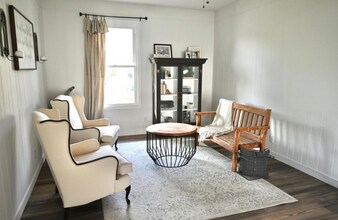 802 Longview Dr in St. Charles, MO - Building Photo - Building Photo