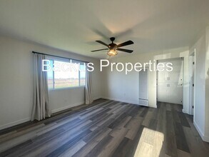 333 Espinosa Rd in Salinas, CA - Foto de edificio - Building Photo