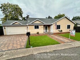 4111 Tyrone Way in Carmichael, CA - Building Photo