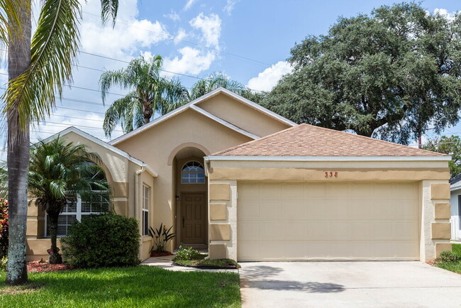 338 Lakebreeze Cir
