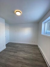 615 Chalmers Ct in Bathurst, NB - Building Photo - Building Photo