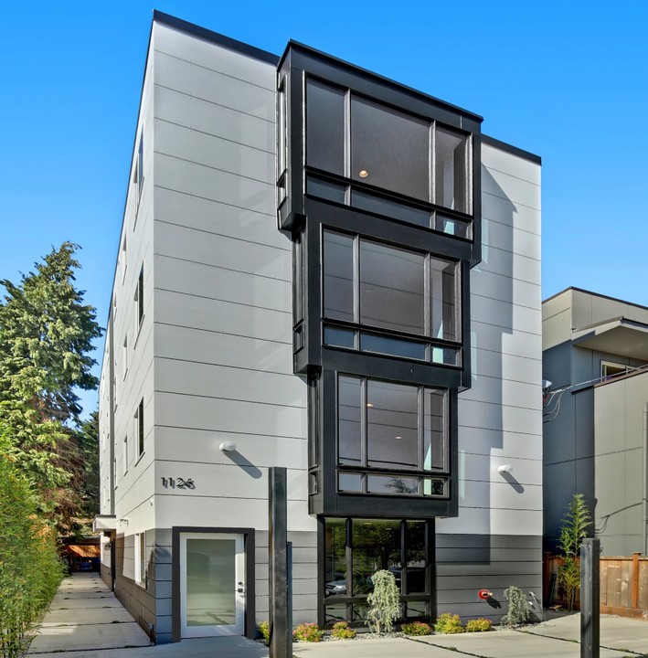 Gallaway Apartments in Seattle, WA - Building Photo