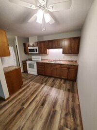 630 Manila St, Unit 1 photo'