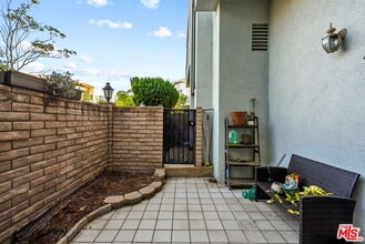 4771 La Villa Marina in Marina Del Rey, CA - Building Photo - Building Photo