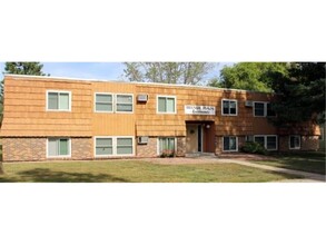 4 5th St SE in Ortonville, MN - Foto de edificio - Building Photo