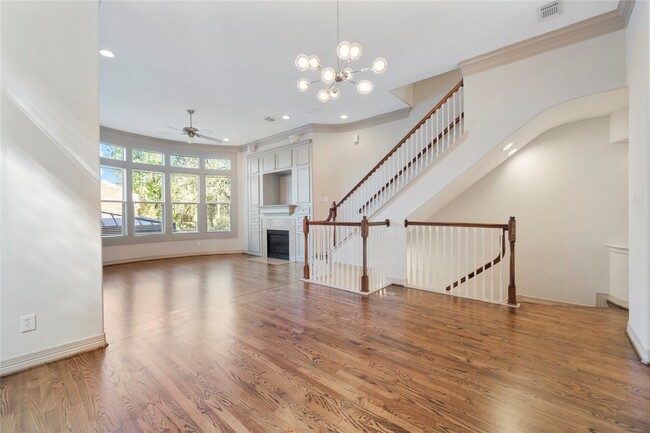 property at 1515 Hyde Park Blvd