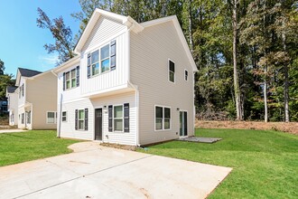 7101 Plott Rd in Charlotte, NC - Foto de edificio - Building Photo