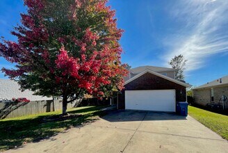 3705 SW Hansom Loop in Bentonville, AR - Foto de edificio - Building Photo