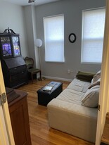 115 Salem St, Unit 12 Apartamentos