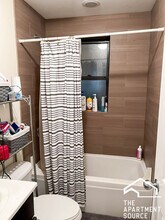 4647 N Wolcott Ave, Unit 1B in Chicago, IL - Building Photo - Building Photo