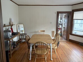 36 Monroe St in Bridgeport, CT - Building Photo - Building Photo