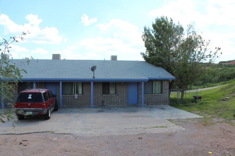 440 Camino Vencejo in Rio Rico, AZ - Building Photo