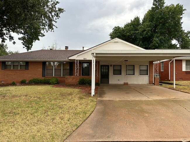 property at 332 Tullahoma Dr