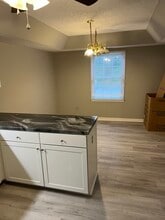 301 Cypress St, Unit 5 in Bristol, TN - Building Photo - Building Photo