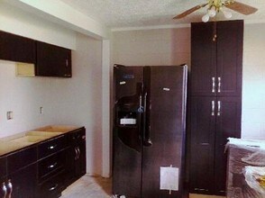 345 N Professor St in Oberlin, OH - Building Photo - Interior Photo