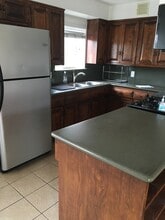 4444 Bakman Ave, Unit B in North Hollywood, CA - Foto de edificio - Building Photo