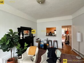 591 Beacon St, Unit 2 in Boston, MA - Building Photo - Building Photo