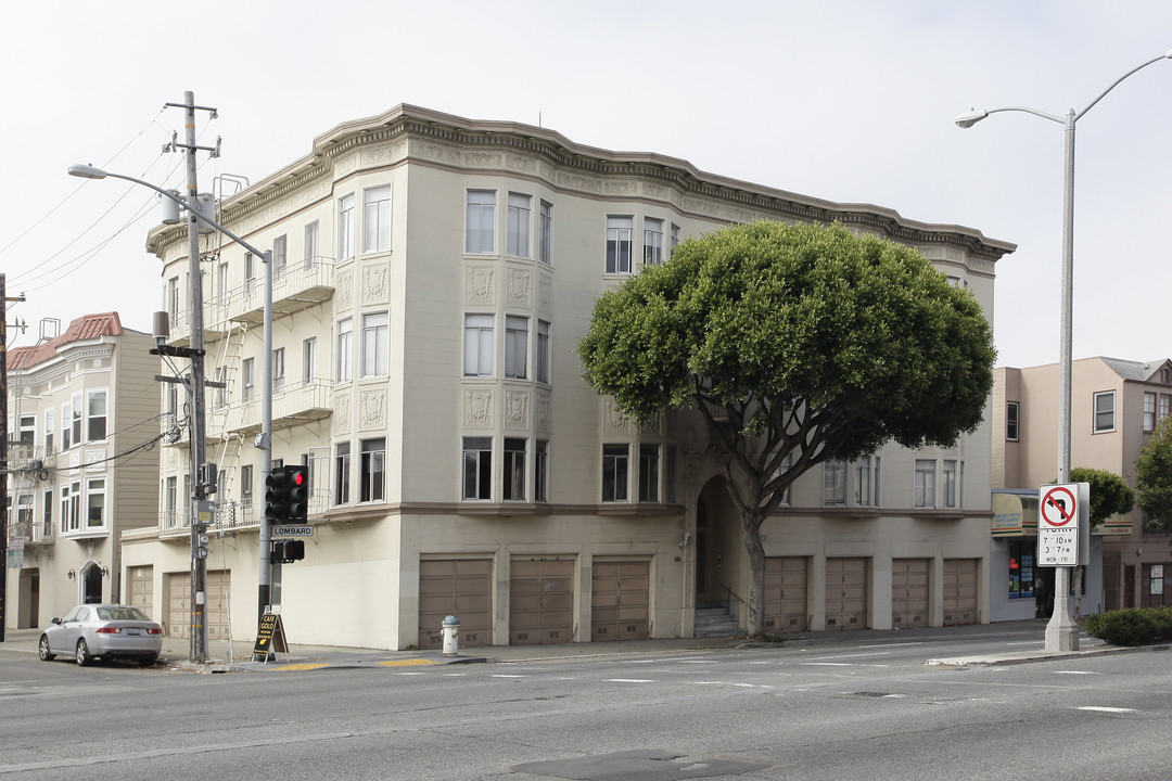 1601 Lombard St in San Francisco, CA - Building Photo