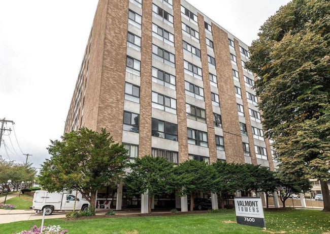 property at 7800 Roosevelt Blvd
