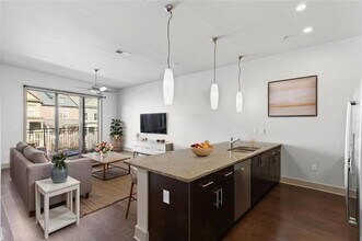 200 North Highland Avenue Northeast in Atlanta, GA - Building Photo - Building Photo